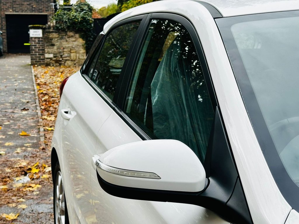 Used Hyundai i20 2016 for sale - 76105959: Photo 17