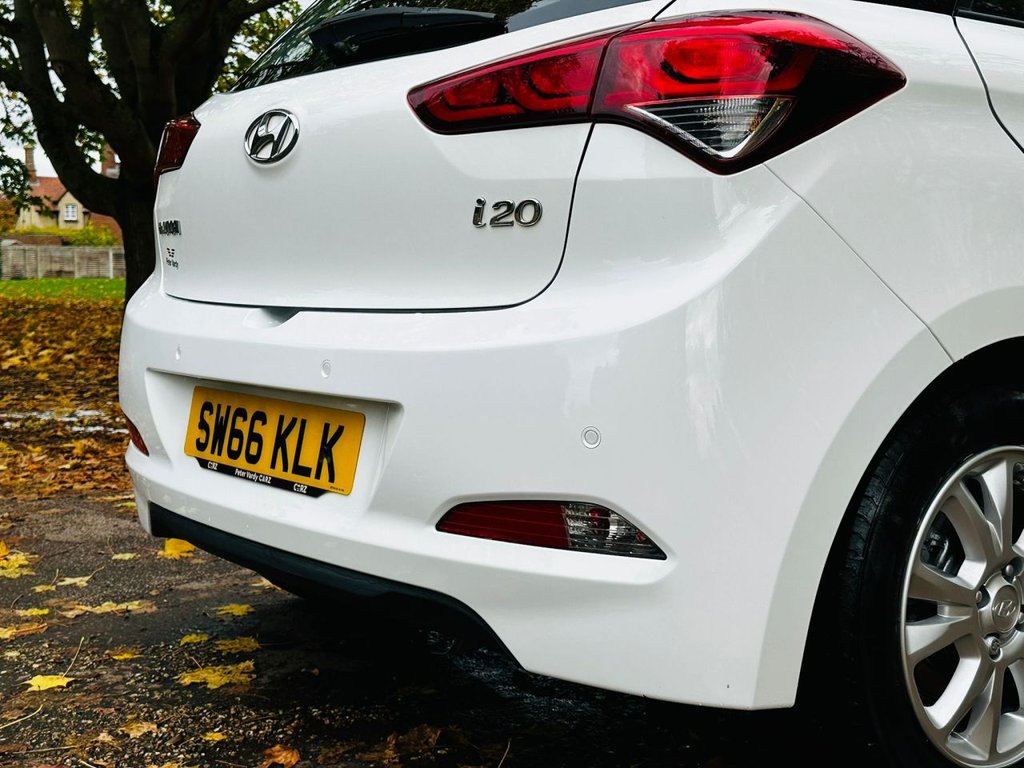 Used Hyundai i20 2016 for sale - 76105959: Photo 19