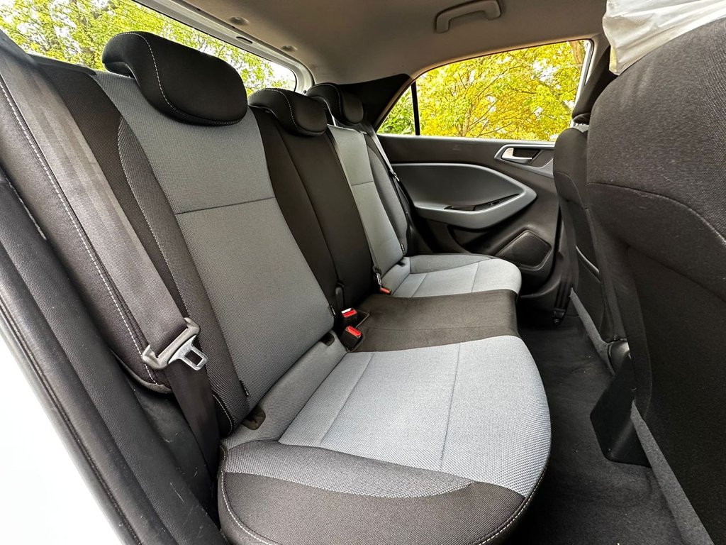 Used Hyundai i20 2016 for sale - 76105959: Photo 21