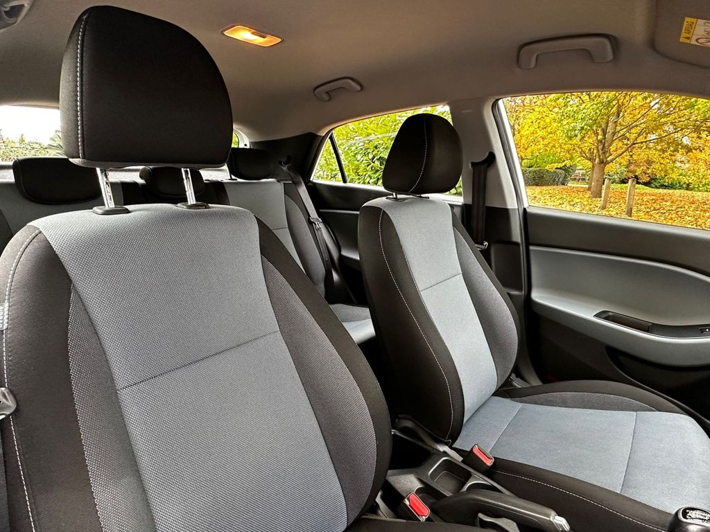 Used Hyundai i20 2016 for sale - 76105959: Photo 24