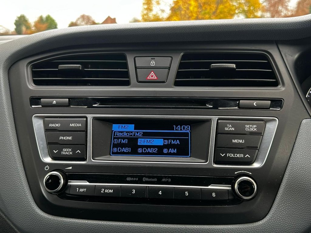 Used Hyundai i20 2016 for sale - 76105959: Photo 33