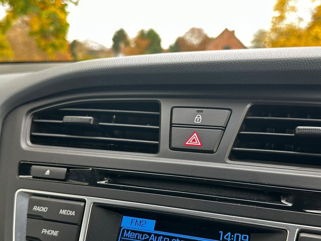 Used Hyundai i20 2016 for sale - 76105959: Photo 35