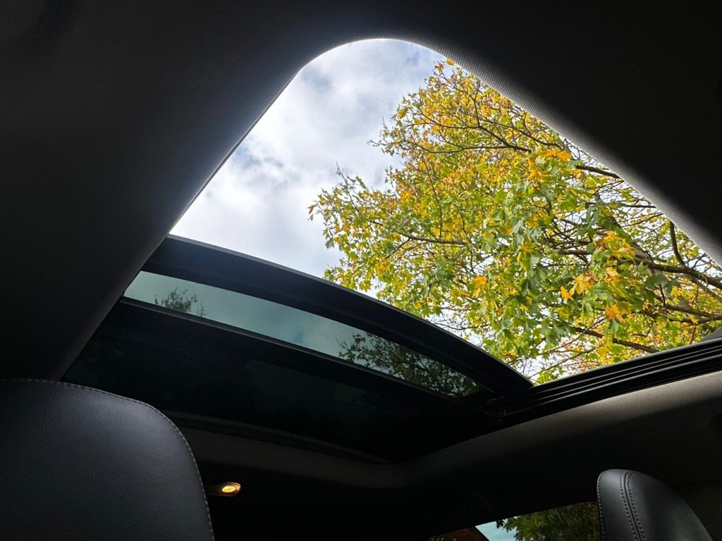 Used Volvo XC60 2017 for sale - 76235834: Photo 34