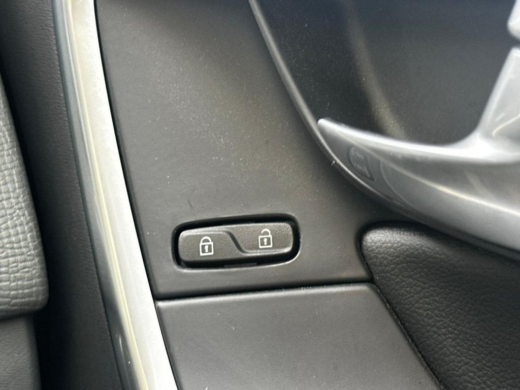 Used Volvo XC60 2017 for sale - 76235834: Photo 36