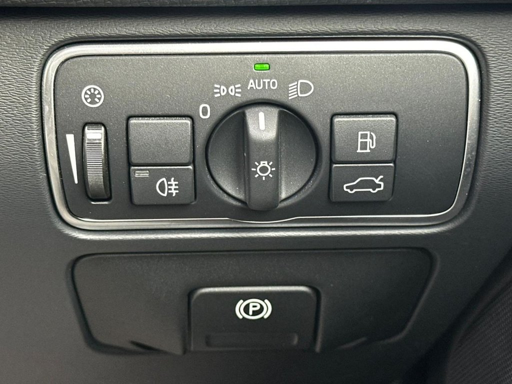 Used Volvo XC60 2017 for sale - 76235834: Photo 37