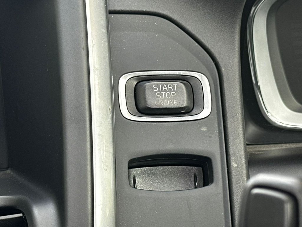 Used Volvo XC60 2017 for sale - 76235834: Photo 41