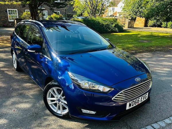Used Ford Focus 2017 for sale - 76147288: Photo 3