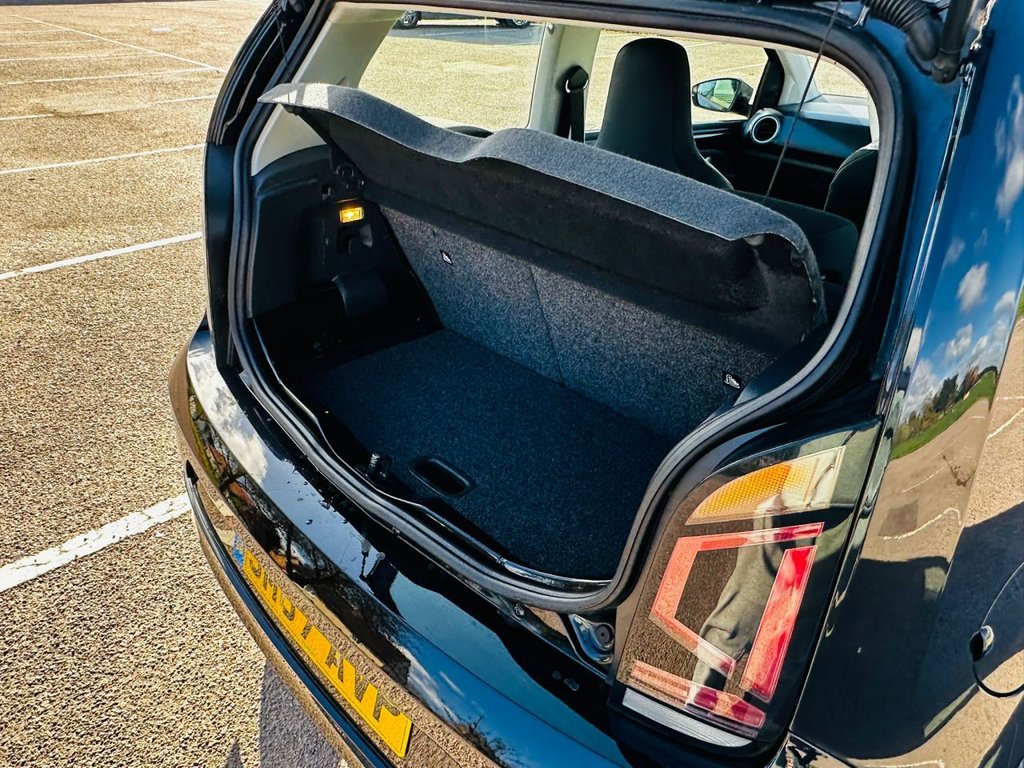 Used Volkswagen up! 2017 for sale - 76203035: Photo 18