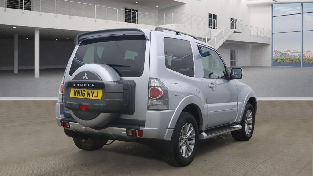 Used Mitsubishi Shogun 2016 for sale - 76973837: Photo 12