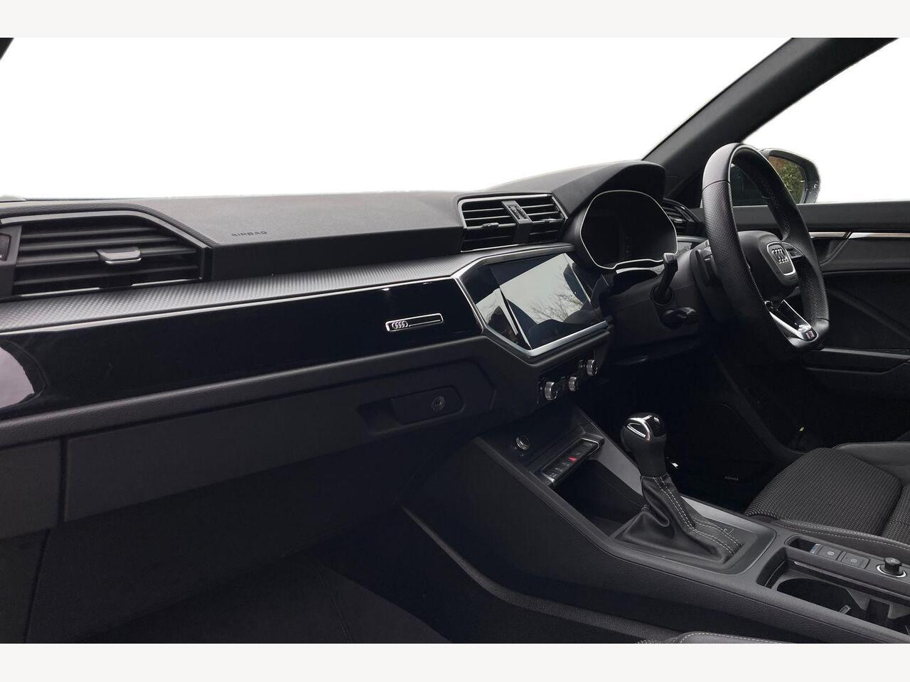 Used Audi Q3 2022 for sale - 76675062: Photo 2