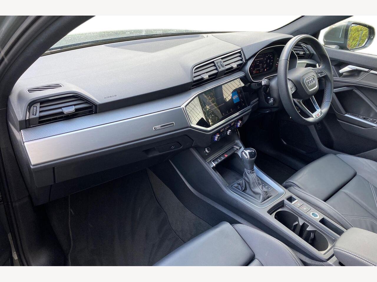 Used Audi Q3 2024 for sale - 77075399: Photo 2