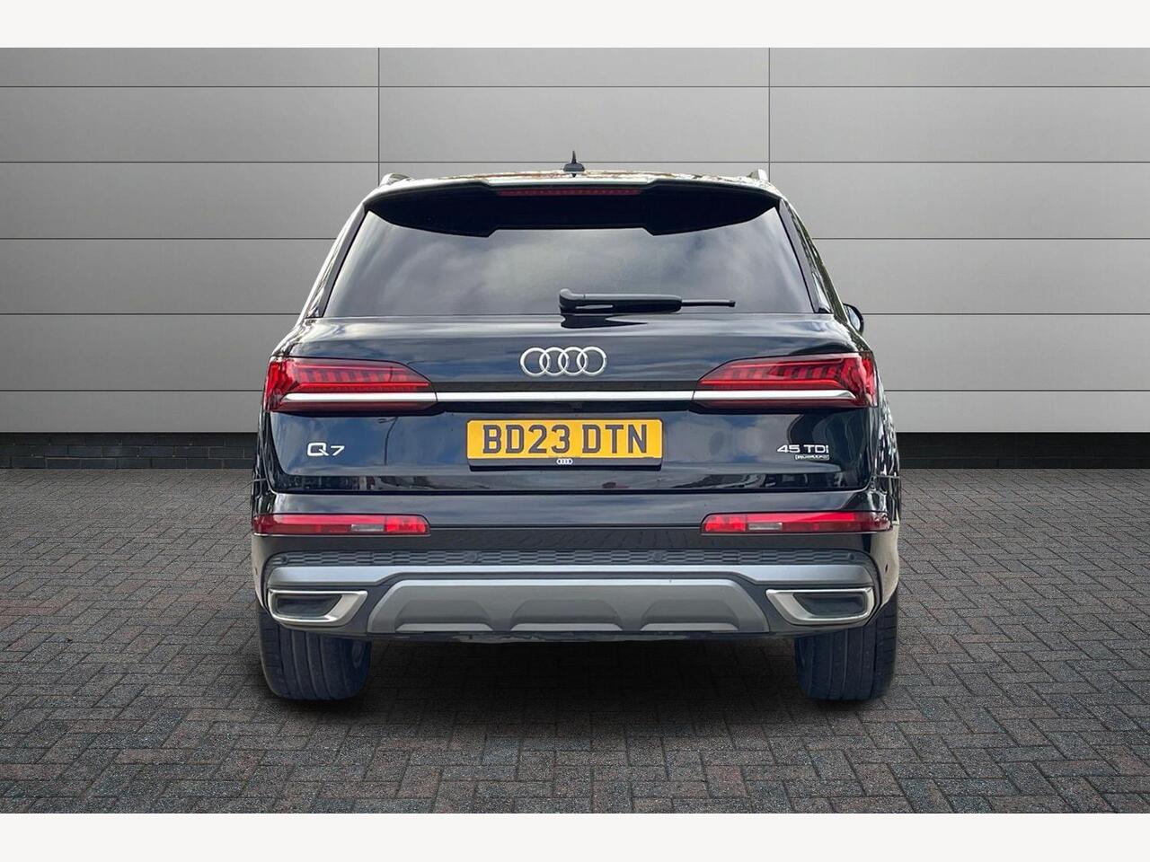 Used Audi Q7 2023 for sale - 76676879: Photo 11