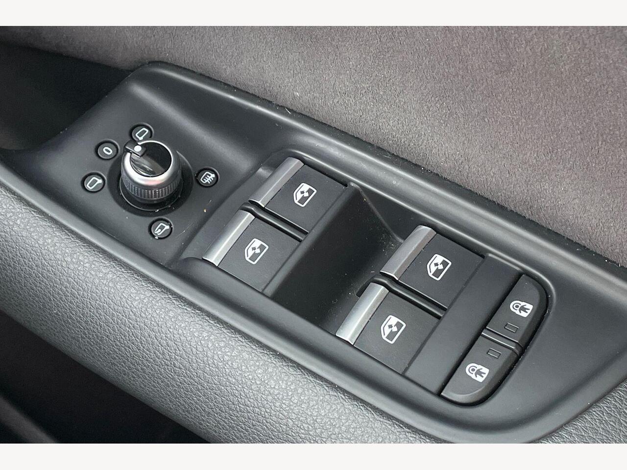 Used Audi Q7 2023 for sale - 76676879: Photo 25