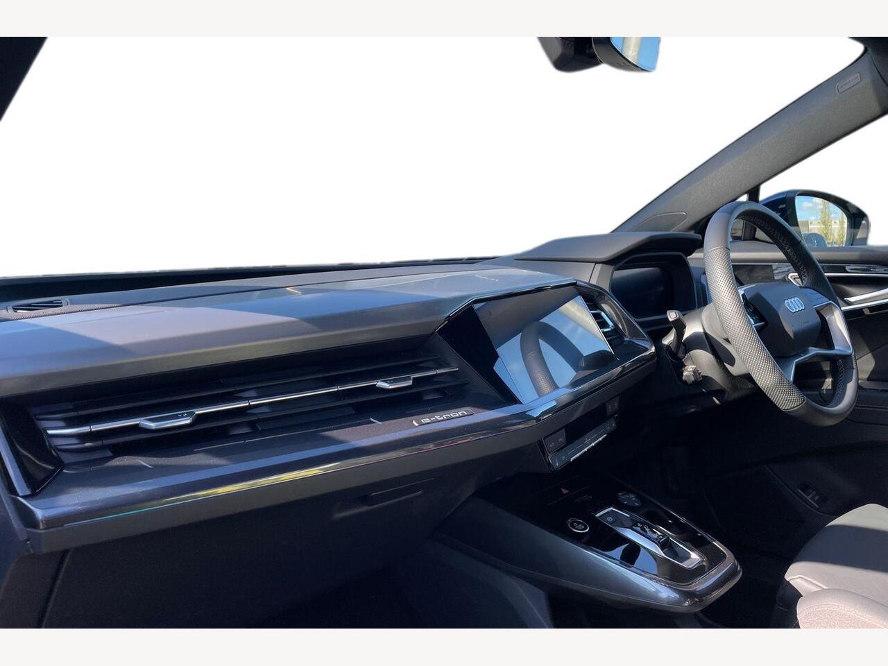 Used Audi Q4 e-tron 2025 for sale - 78169208: Photo 2