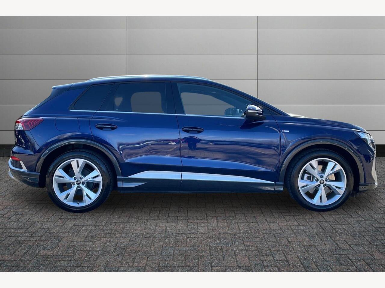 Used Audi Q4 e-tron 2025 for sale - 78169208: Photo 4