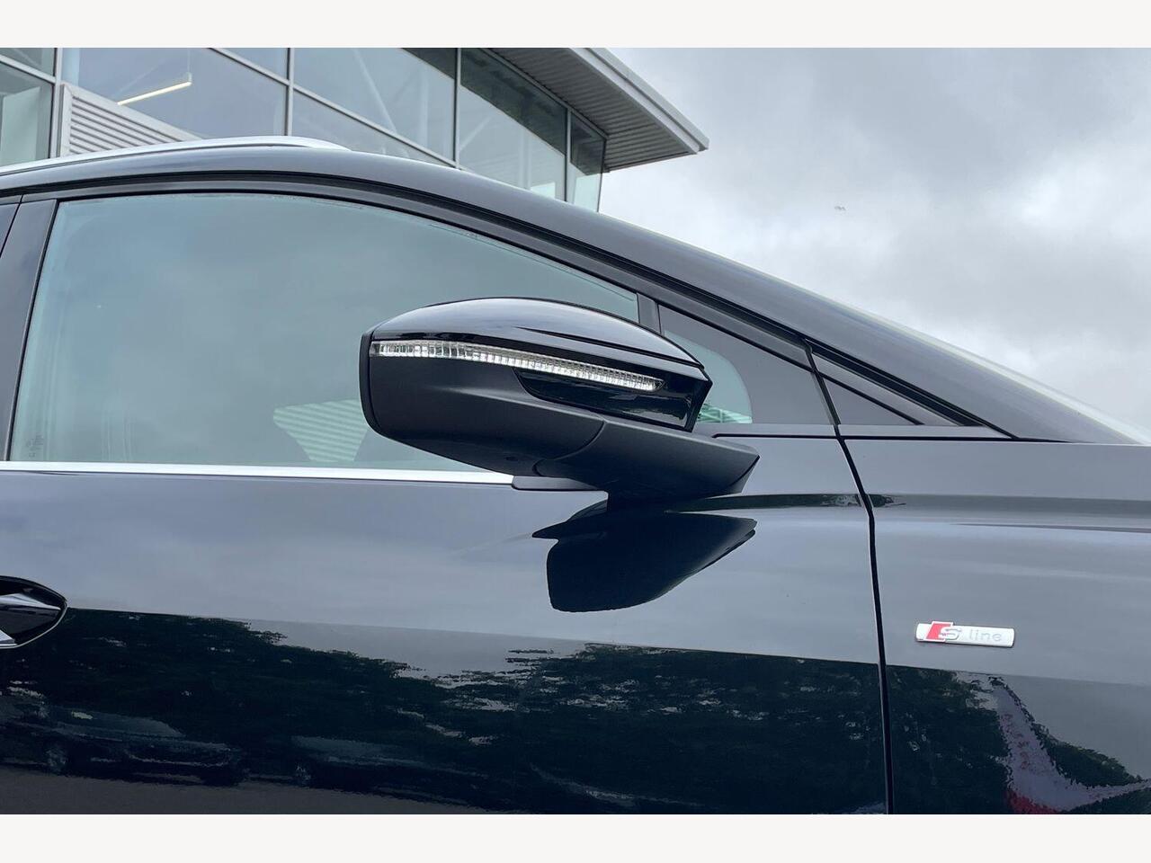 Used Audi Q4 e-tron 2023 for sale - 76676229: Photo 13