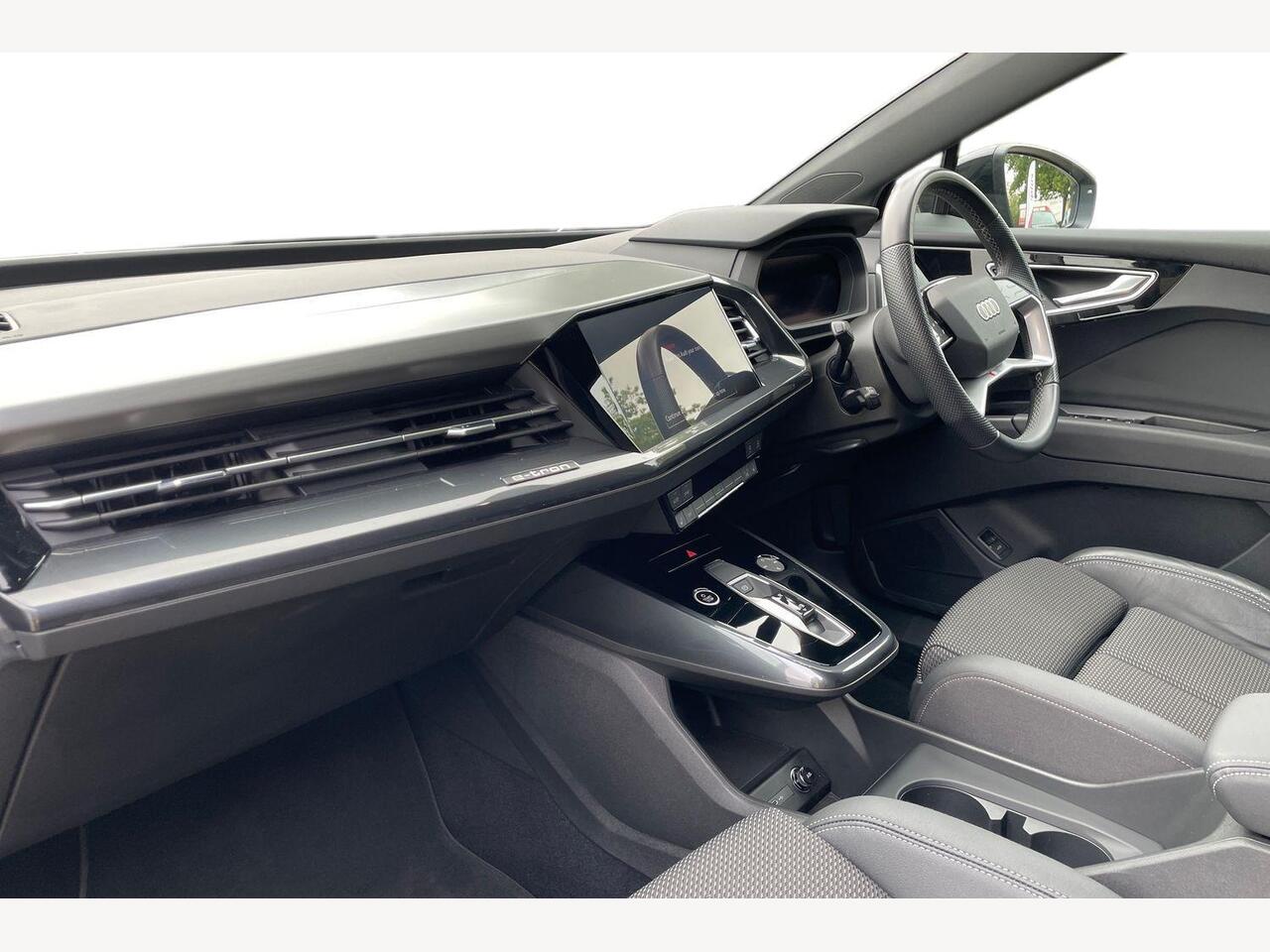 Used Audi Q4 e-tron 2023 for sale - 76676229: Photo 2