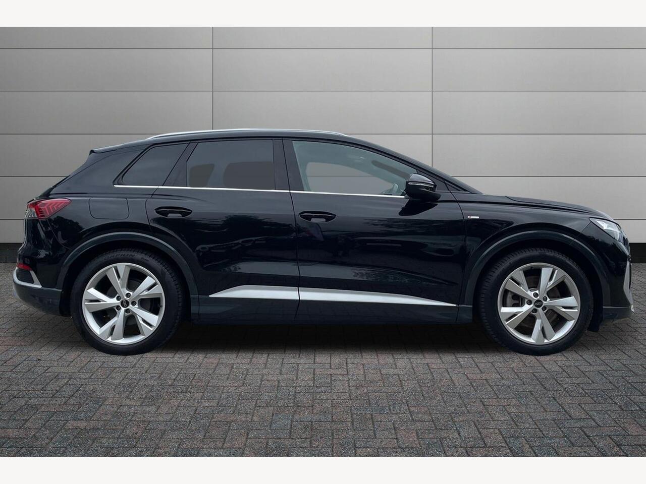 Used Audi Q4 e-tron 2023 for sale - 76676229: Photo 4