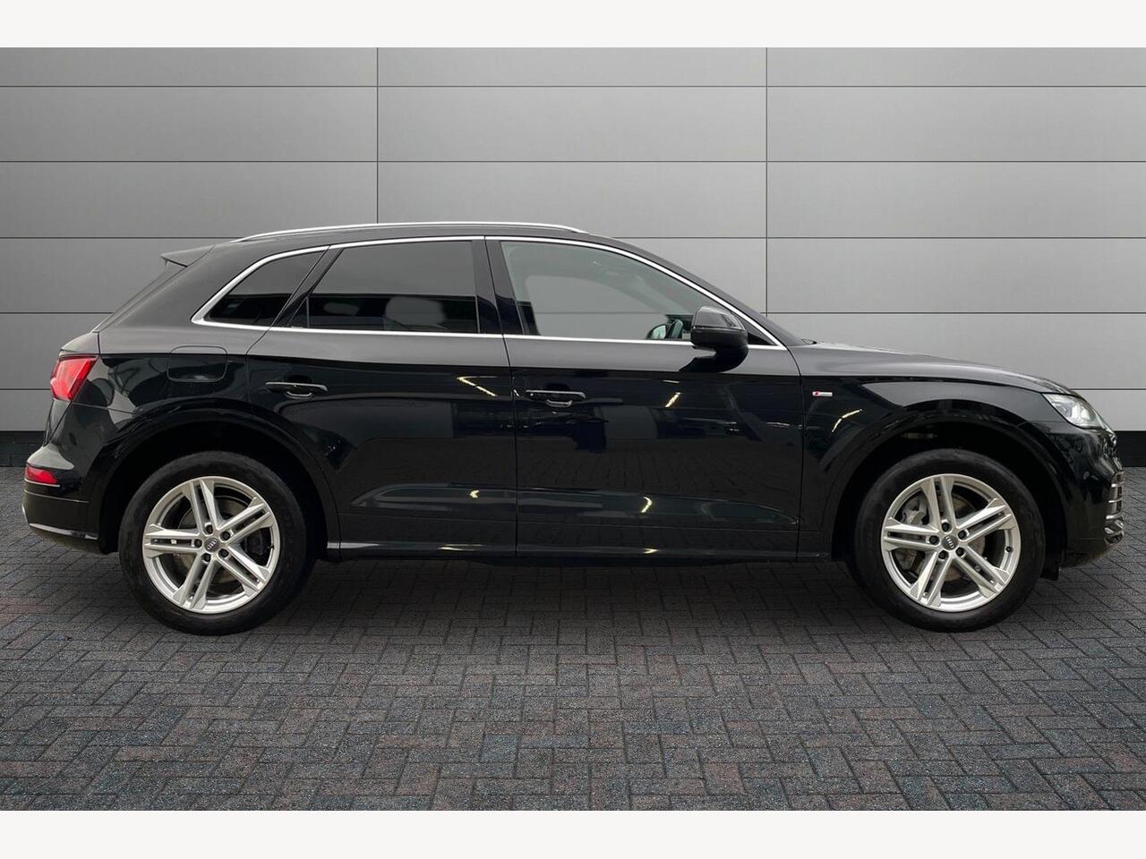 Used Audi Q5 2019 for sale - 77910976: Photo 4