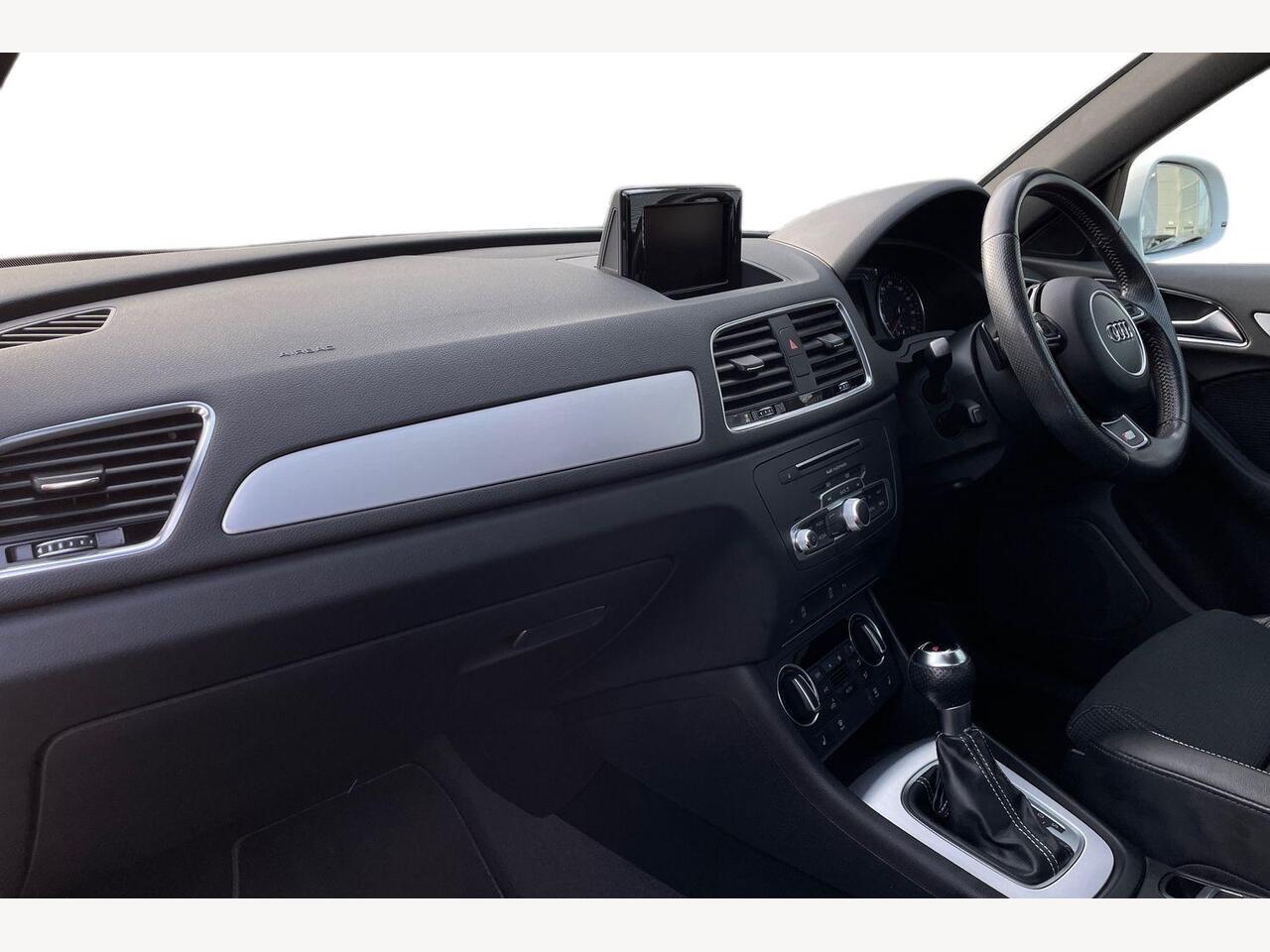 Used Audi Q3 2016 for sale - 77826259: Photo 2