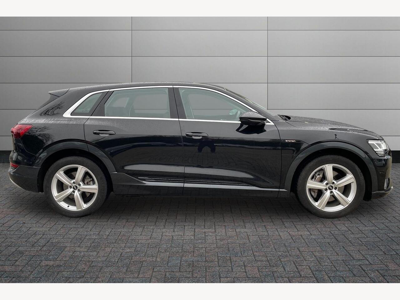 Used Audi e-tron 2021 for sale - 77634467: Photo 4