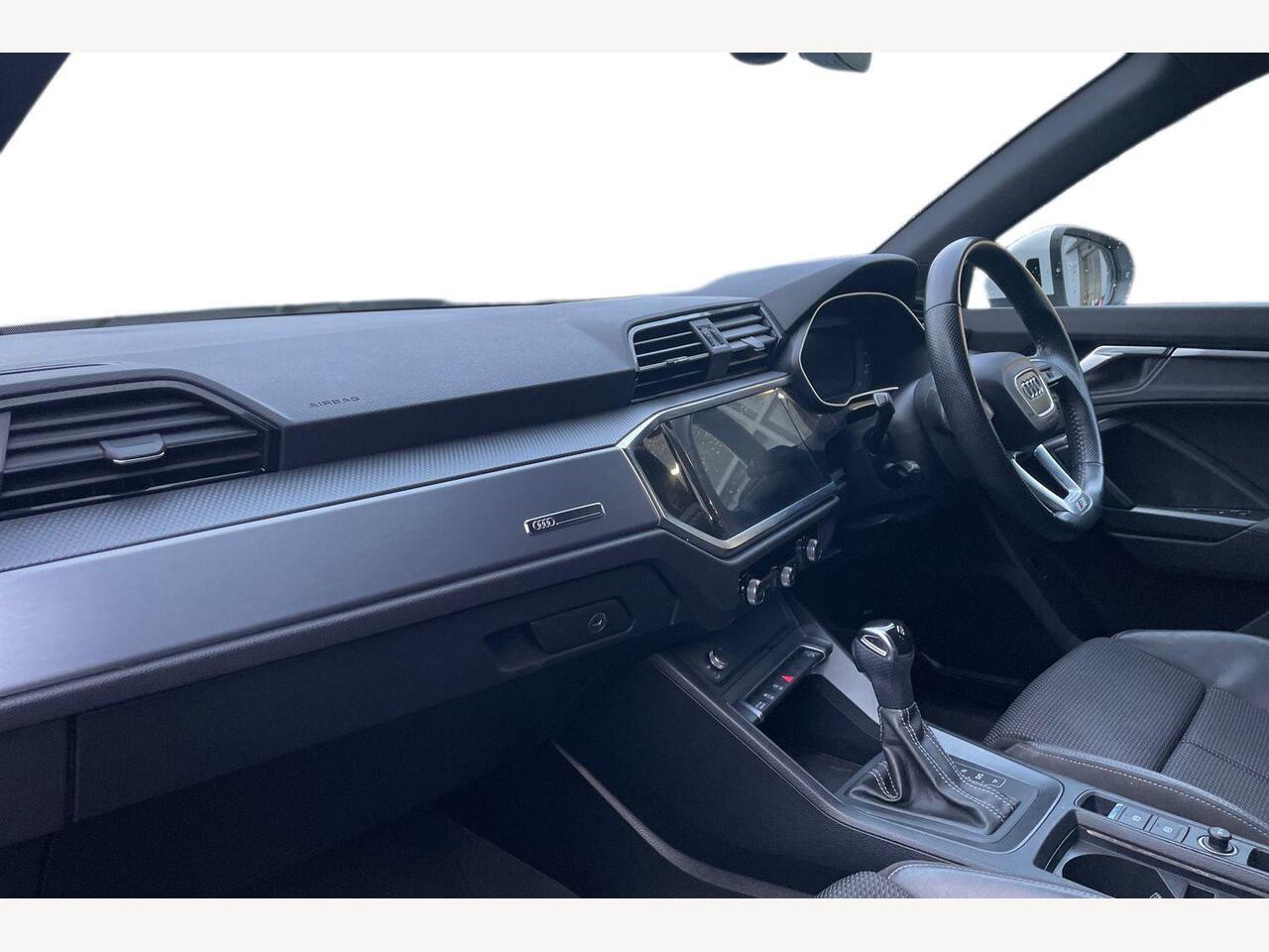 Used Audi Q3 2020 for sale - 76867089: Photo 2