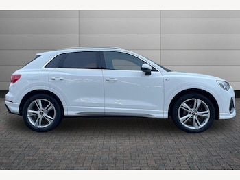 Used Audi Q3 2020 for sale - 76867089: Photo