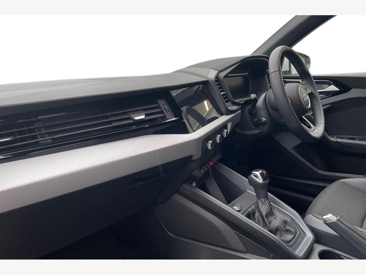 Used Audi A1 2024 for sale - 77360402: Photo 2