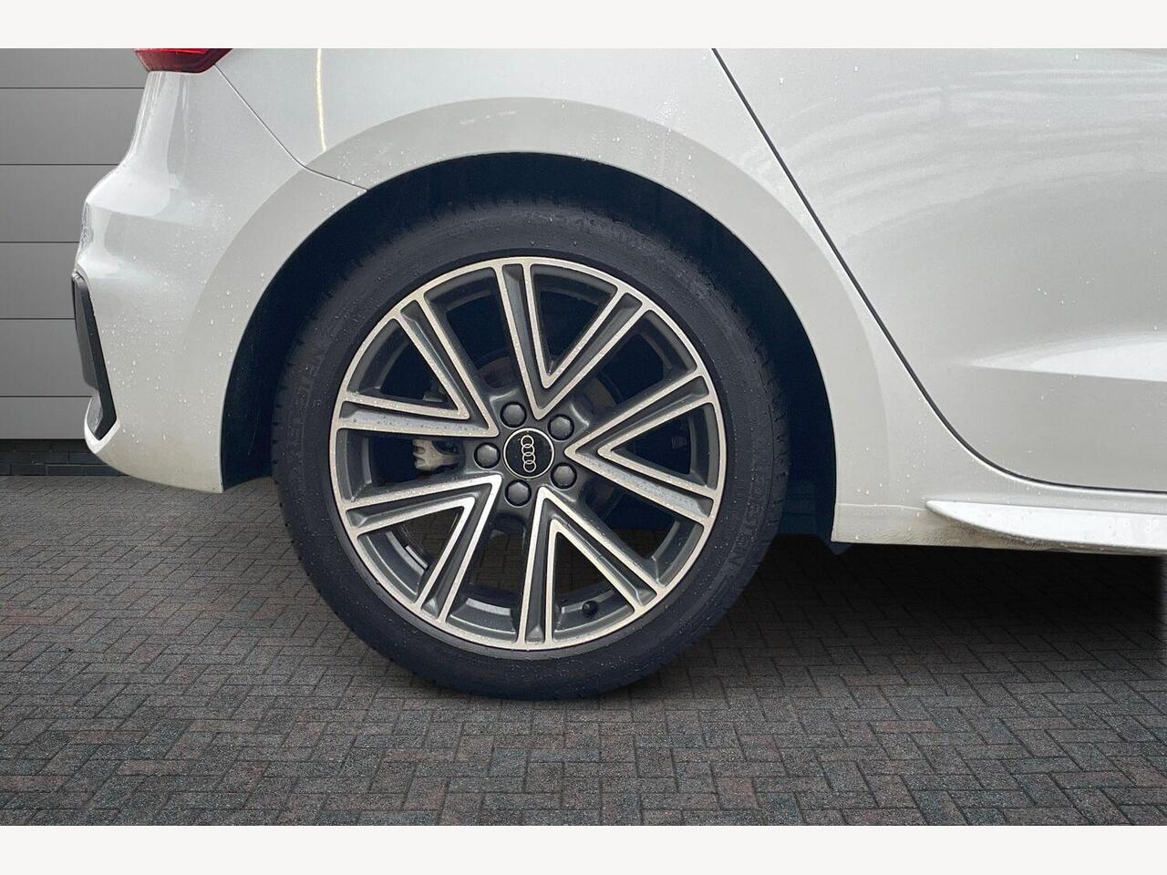 Used Audi A1 2024 for sale - 77360402: Photo 5