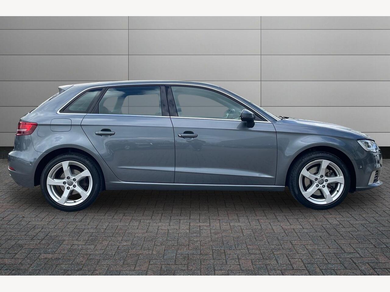 Used Audi A3 2017 for sale - 77927073: Photo 4