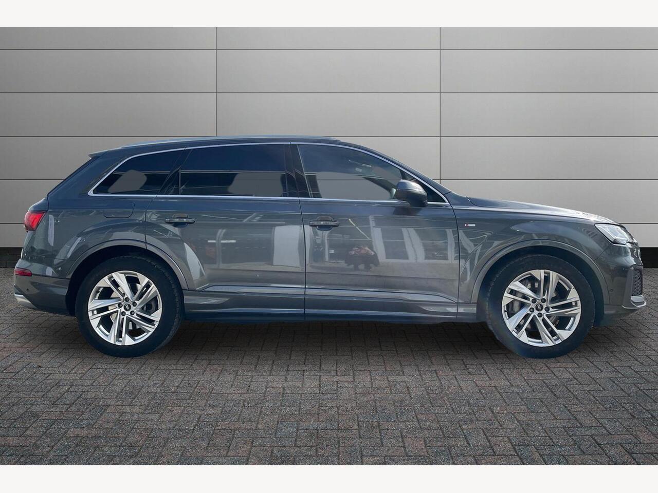 Used Audi Q7 2023 for sale - 77972312: Photo 4