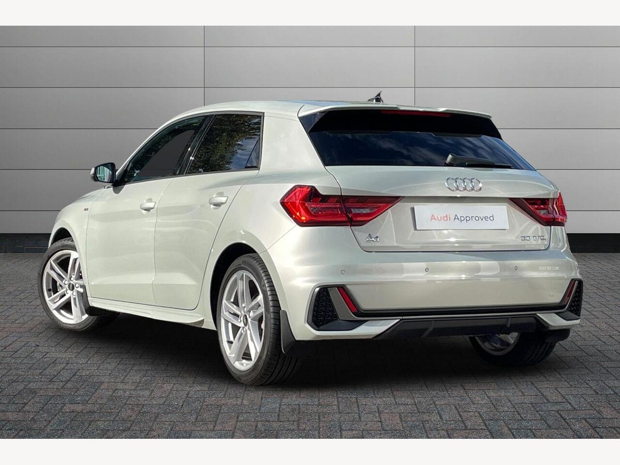 Used Audi A1 2022 for sale - 76674227: Photo 3
