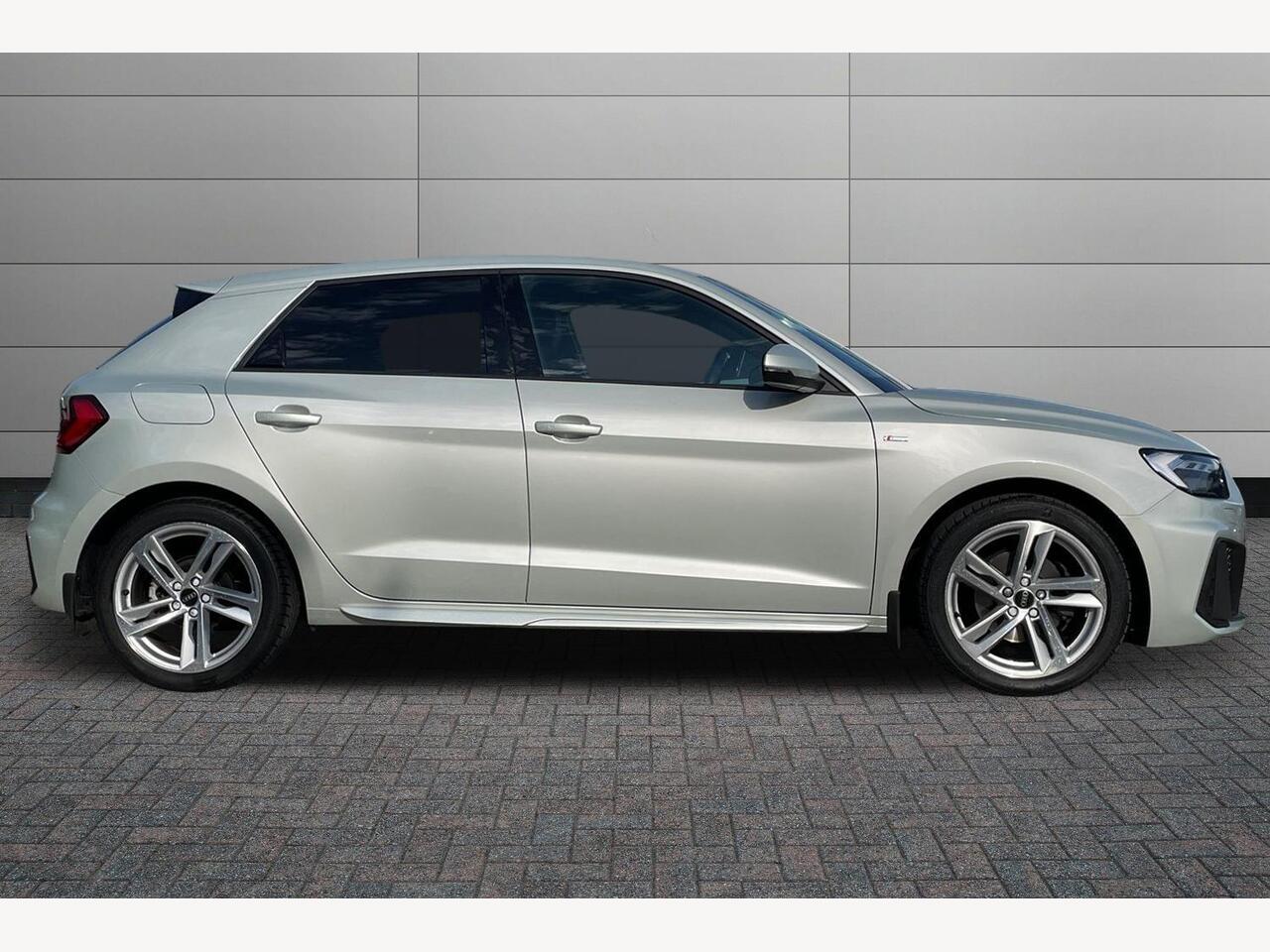 Used Audi A1 2022 for sale - 76674227: Photo 4