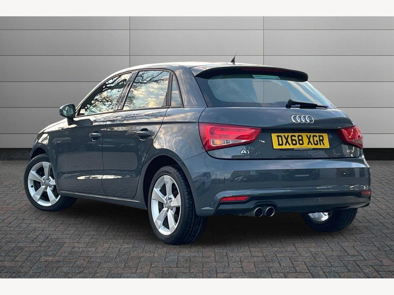 Used Audi A1 2018 for sale - 76999083: Photo 3