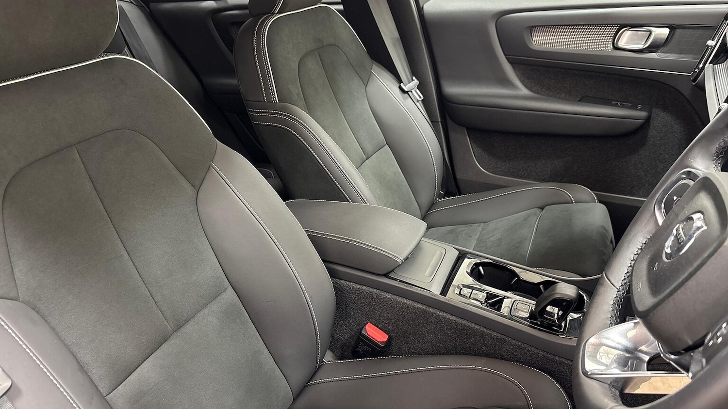 Used Volvo XC40 2024 for sale - 76541807: Photo 16