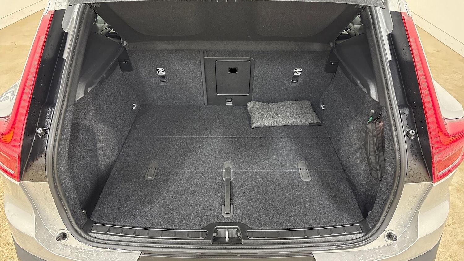 Used Volvo XC40 2024 for sale - 76541807: Photo 19