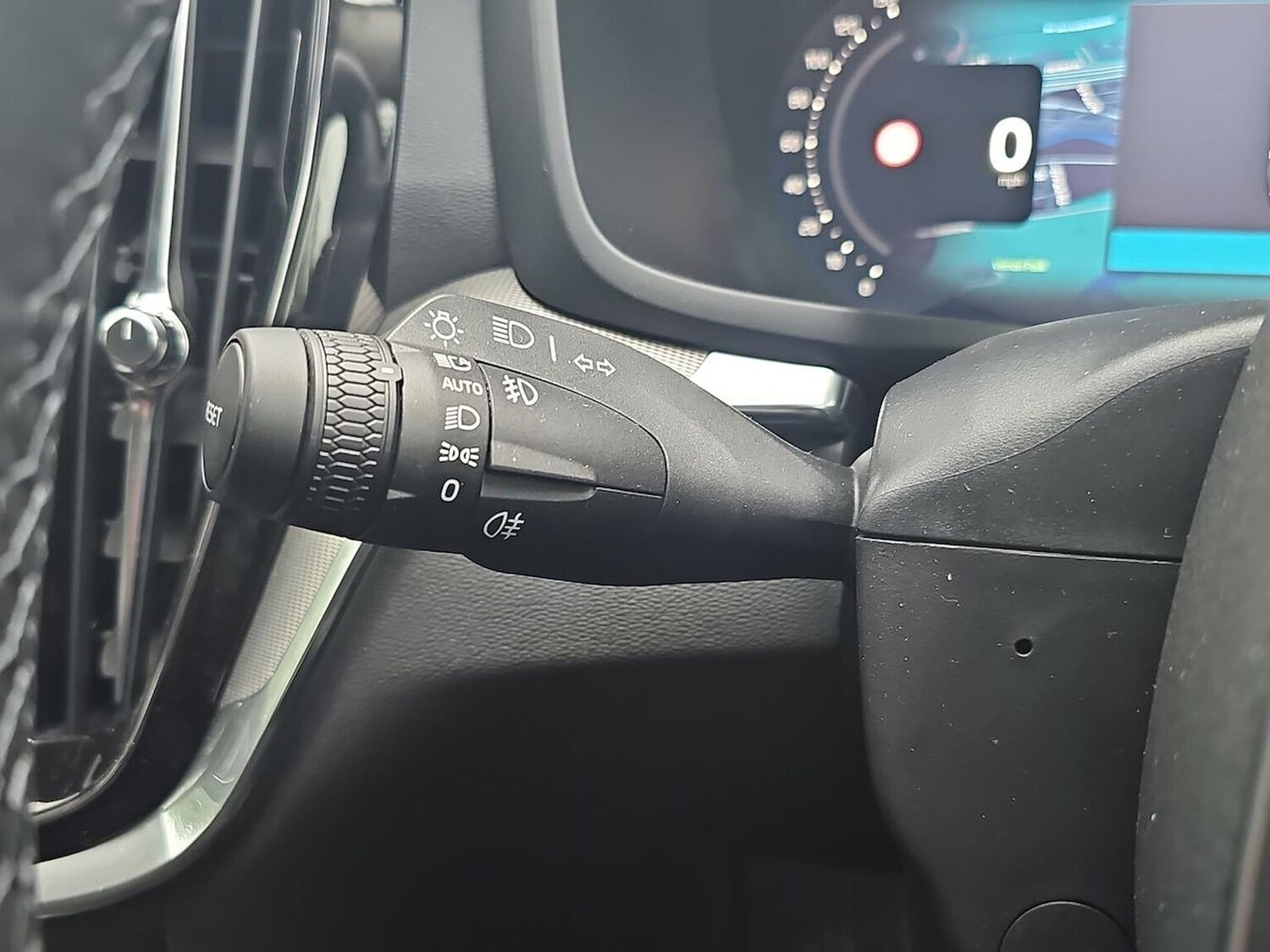 Used Volvo V60 2025 for sale - 77489592: Photo 29