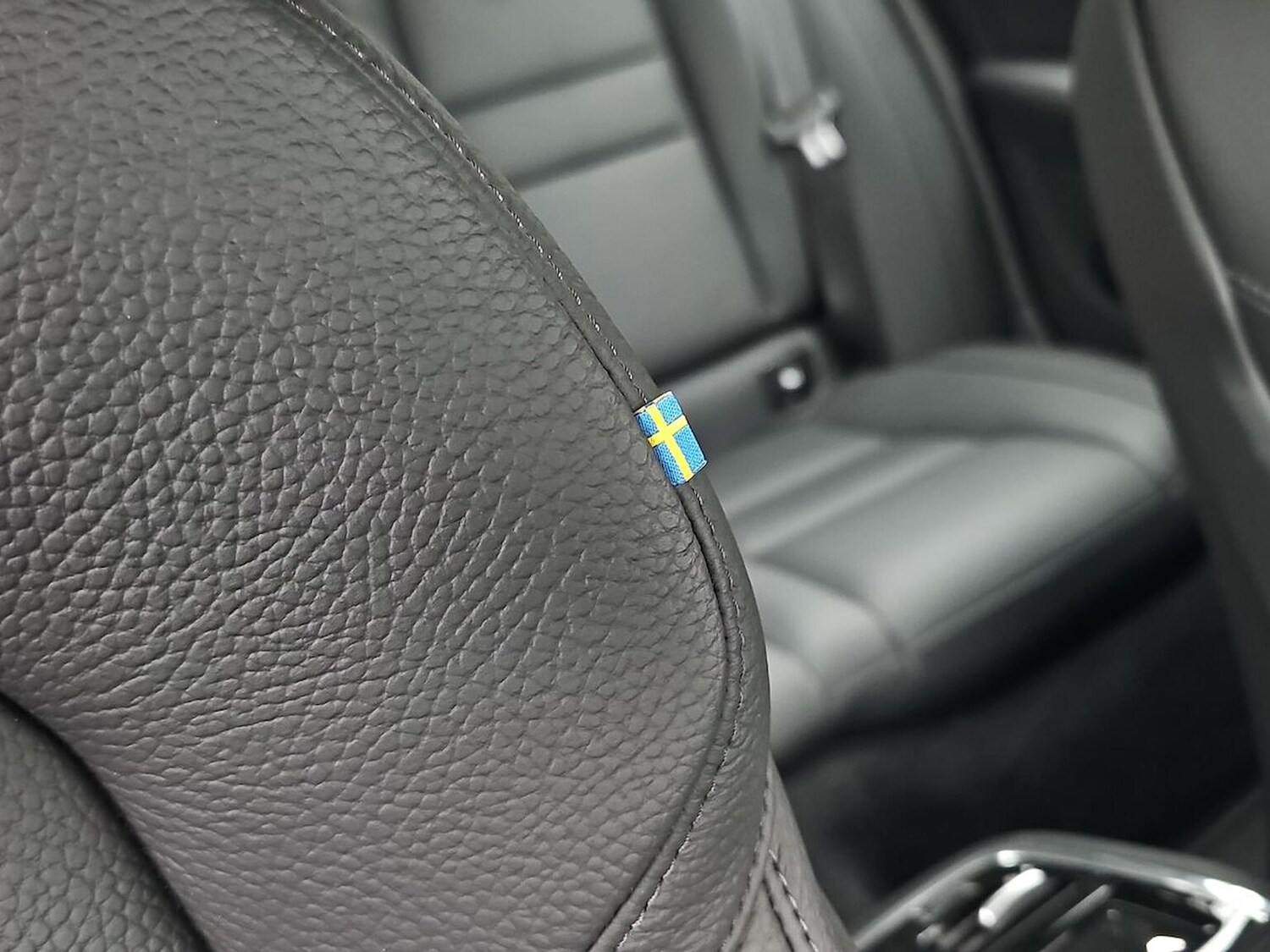 Used Volvo V60 2025 for sale - 77489592: Photo 43