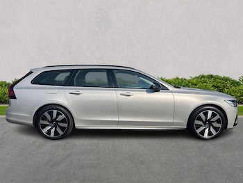 Used Volvo V90 2024 for sale - 75505487: Photo
