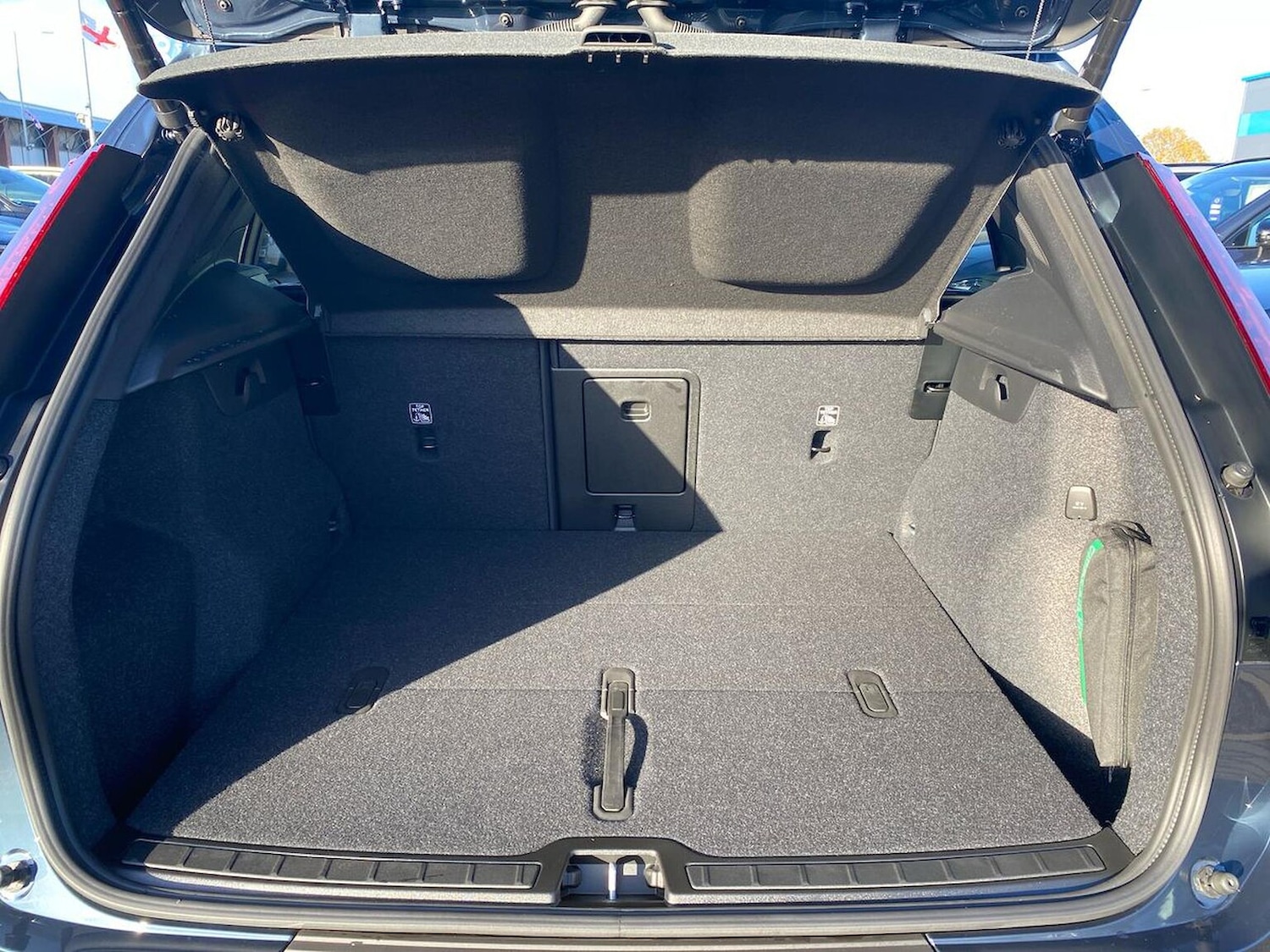 Used Volvo XC40 2025 for sale - 76785178: Photo 17