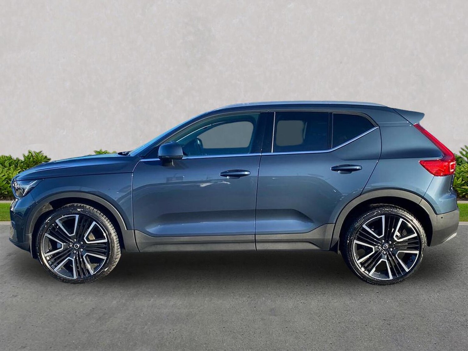 Used Volvo XC40 2025 for sale - 76785178: Photo 19