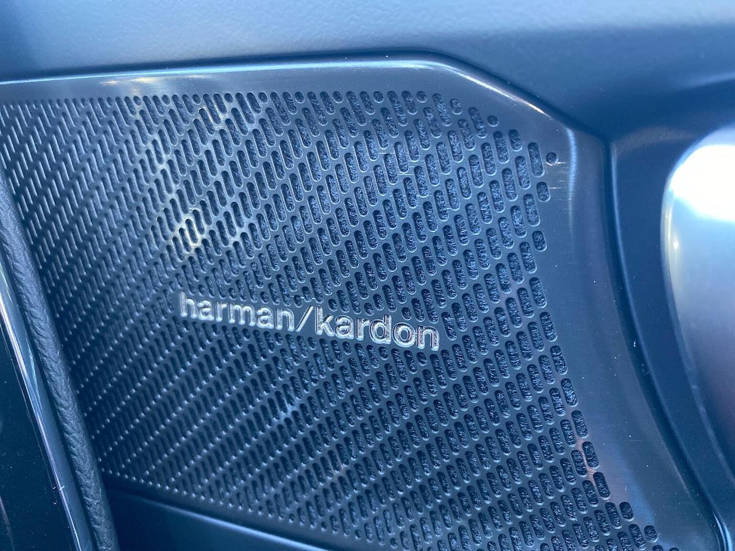 Used Volvo XC40 2025 for sale - 76785178: Photo 31