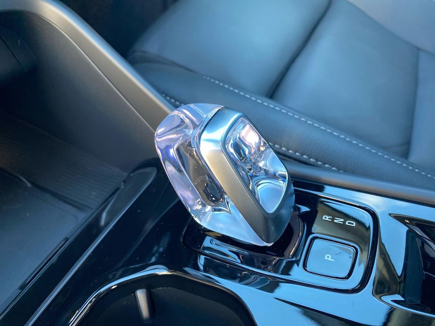 Used Volvo XC40 2025 for sale - 76785178: Photo 40