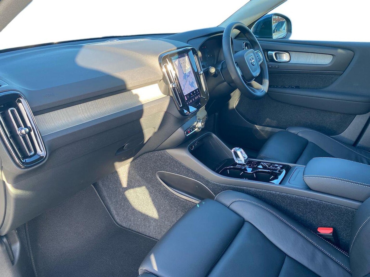 Used Volvo XC40 2025 for sale - 76785178: Photo 7