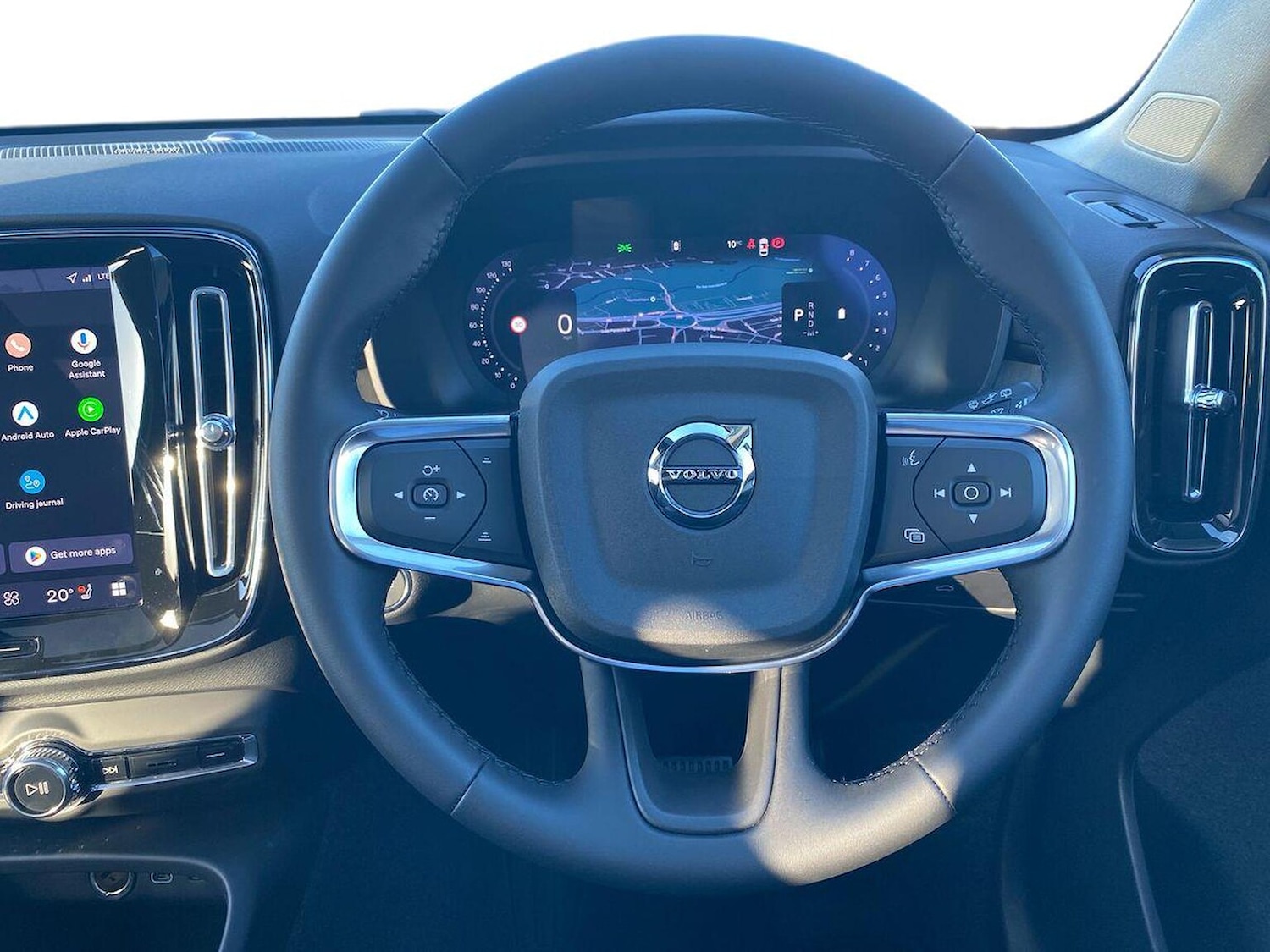 Used Volvo XC40 2025 for sale - 76785178: Photo 9