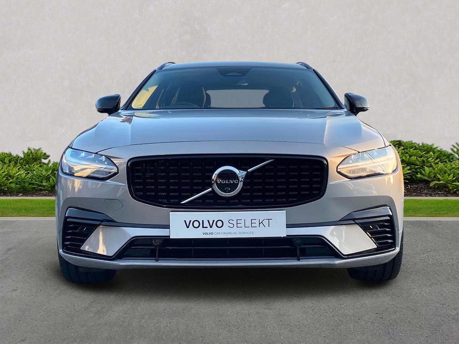 Used Volvo V90 2025 for sale - 76799415: Photo 5