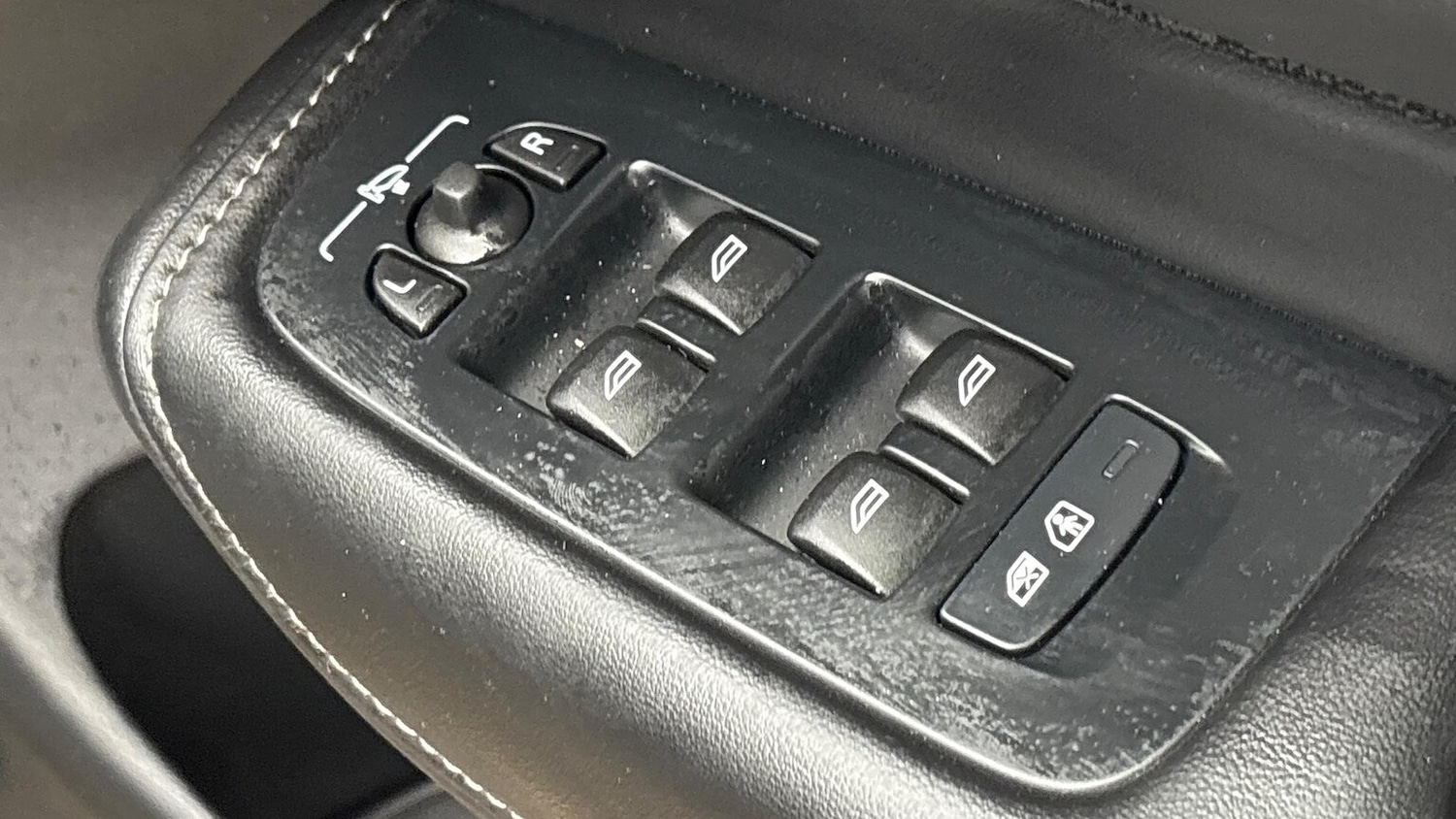 Used Volvo XC60 2025 for sale - 77896292: Photo 13