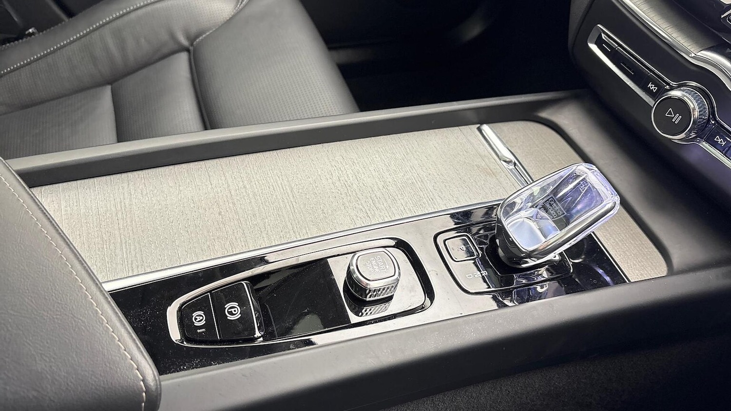 Used Volvo XC60 2025 for sale - 77896292: Photo 15