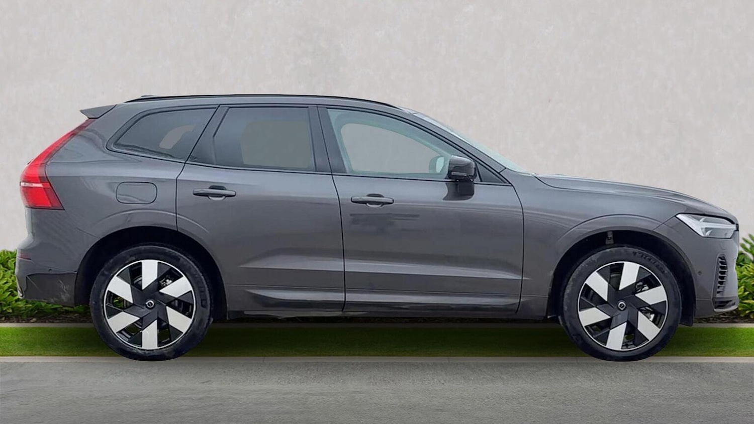 Used Volvo XC60 2025 for sale - 77896292: Photo 3