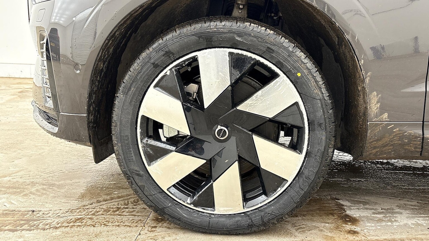 Used Volvo XC60 2025 for sale - 77896292: Photo 37